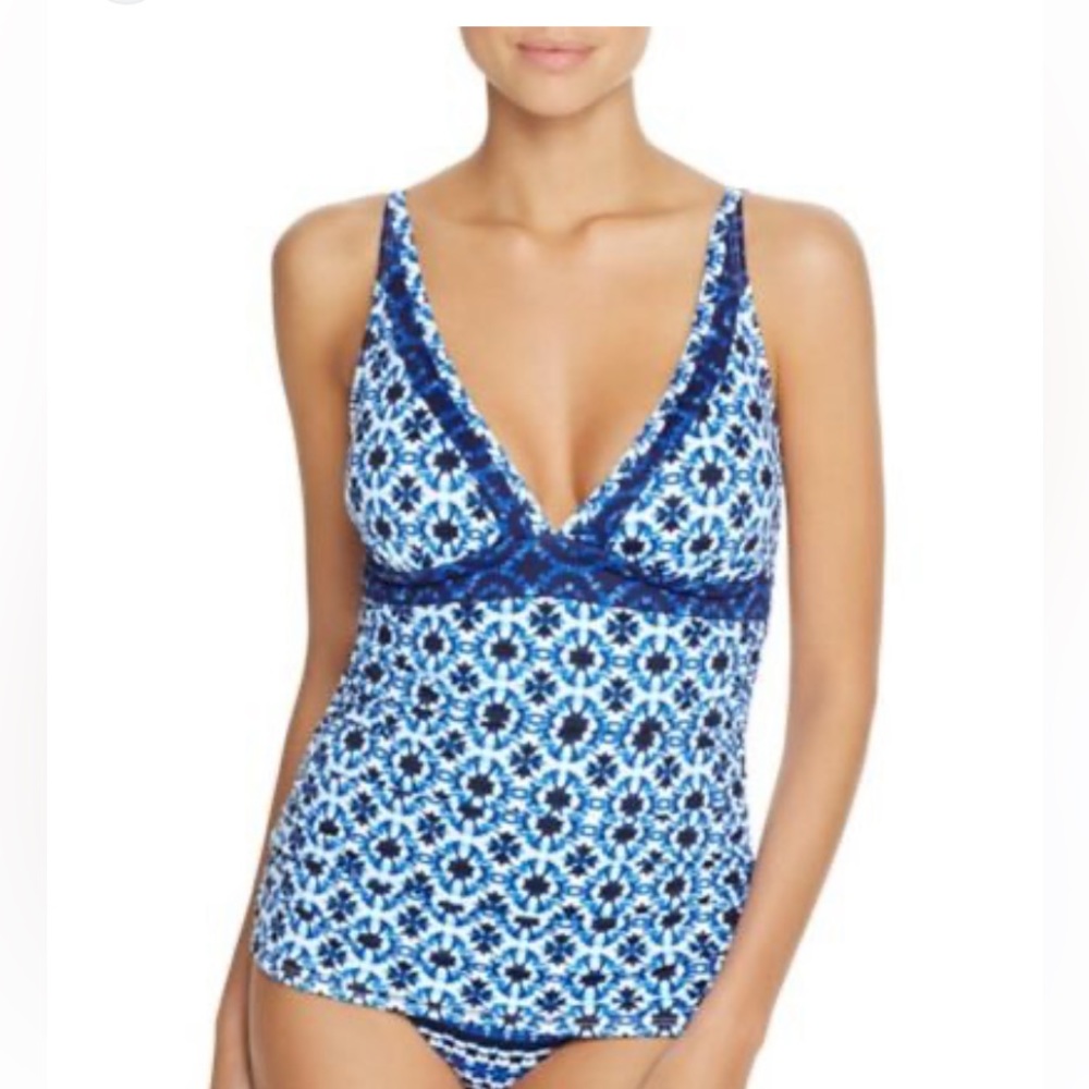 Tommy Bahama blue Shibori Tankini top size XL